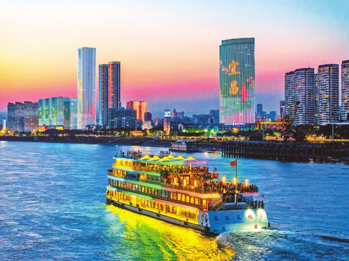 宜昌夜游长江持续升温