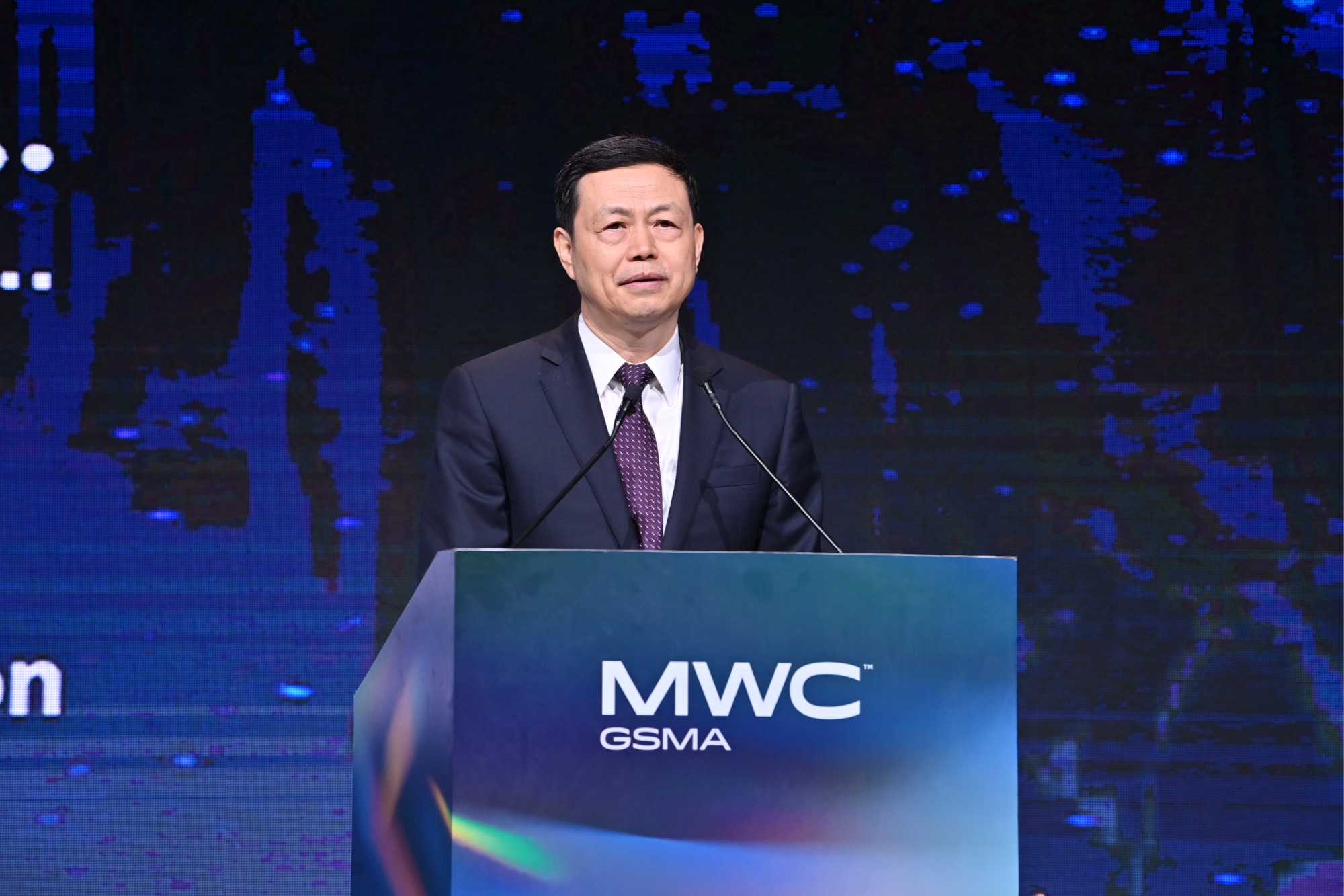 中国移动董事长杨杰：“数智化革命”呈现三方面显著特征