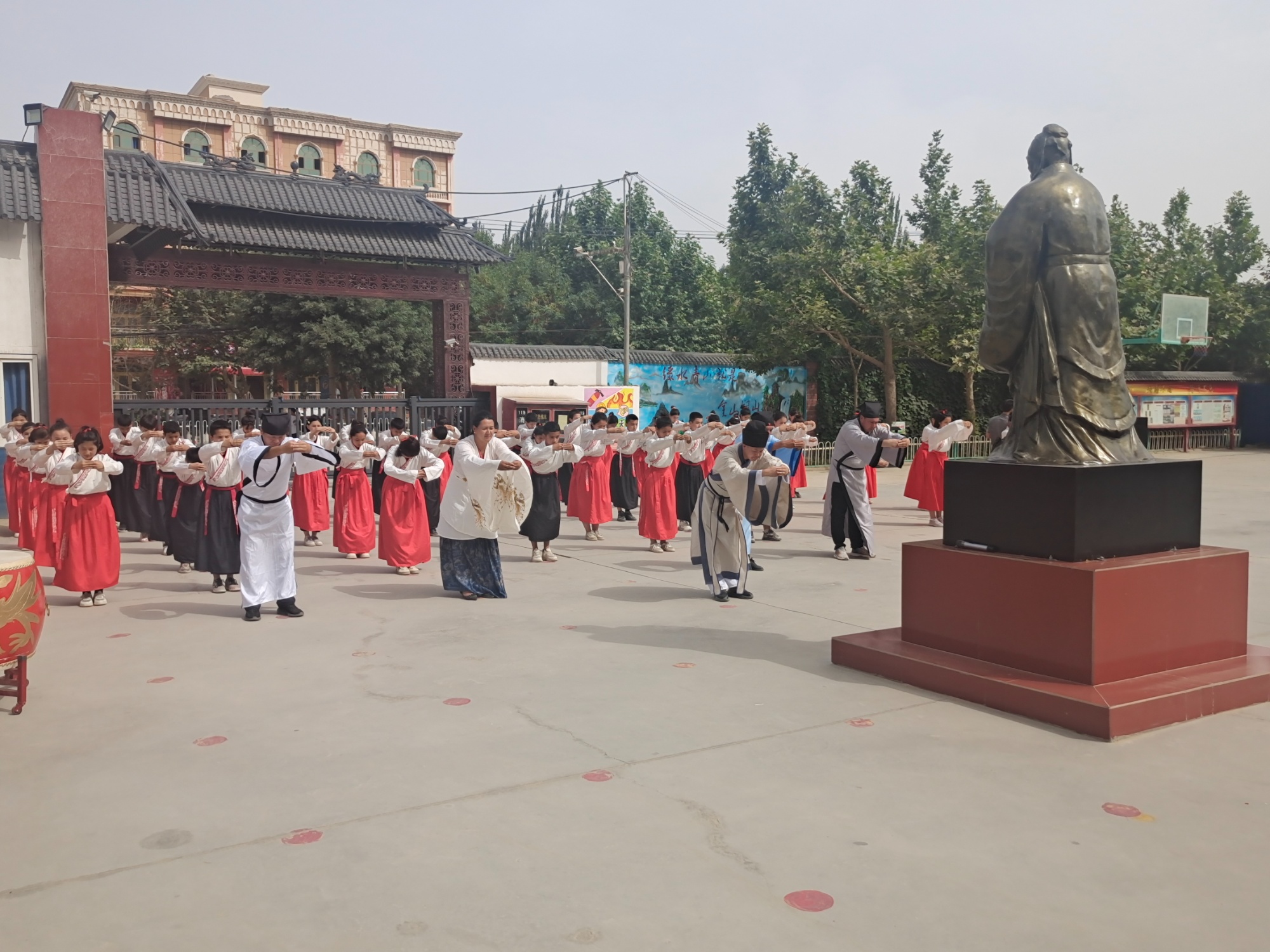 墨玉县教育系统推进"大思政课"建设