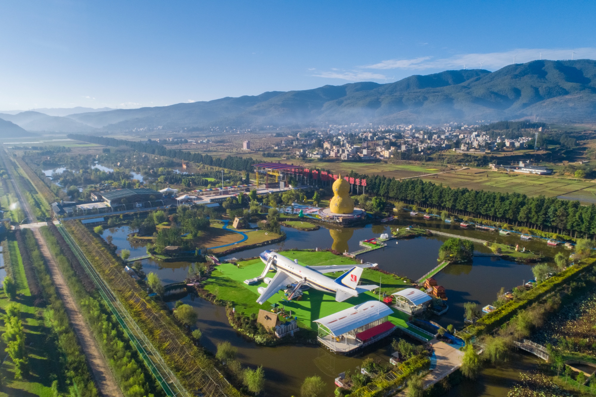 平安福乡村露营地(禄劝彝族苗族自治县转龙镇供图)盛夏的禄劝县转龙镇