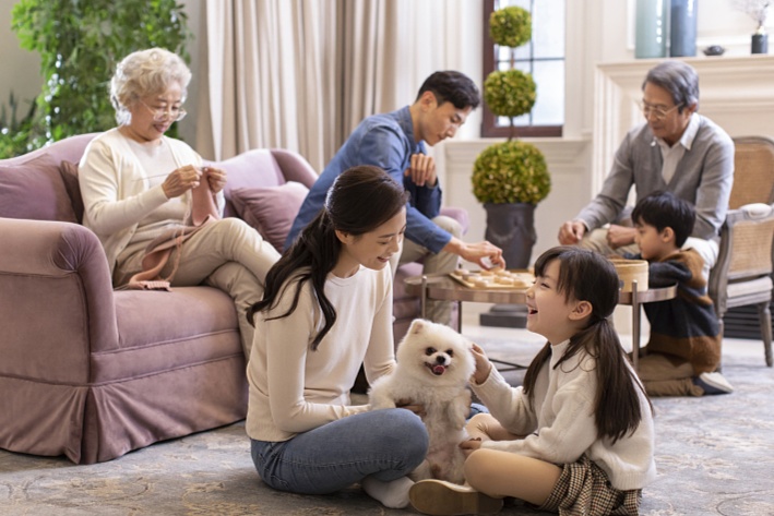 专家表示,家庭幸福包含了家庭成员之间的和谐,爱和相互支持