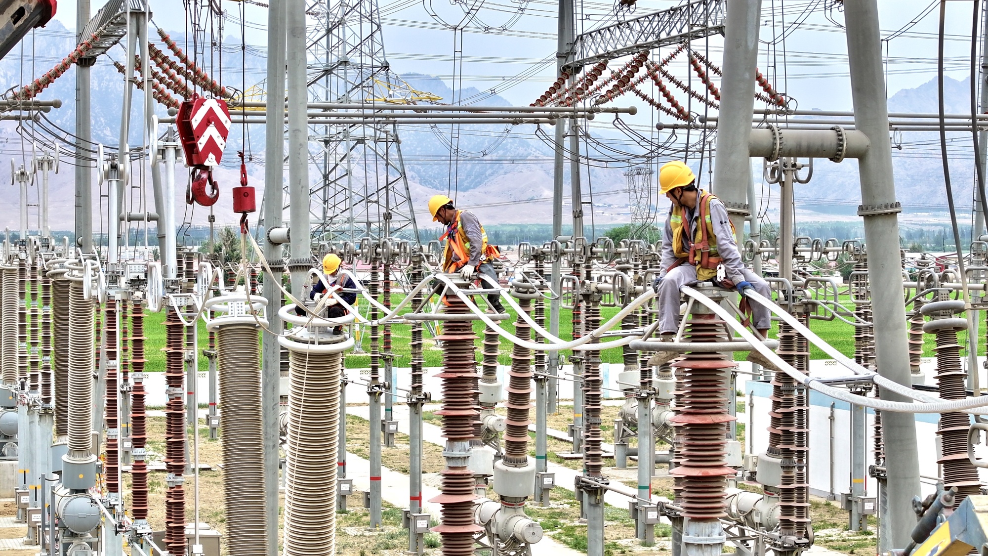 内蒙古超高压供电公司书写500千伏主网建设高质量发展亮眼答卷