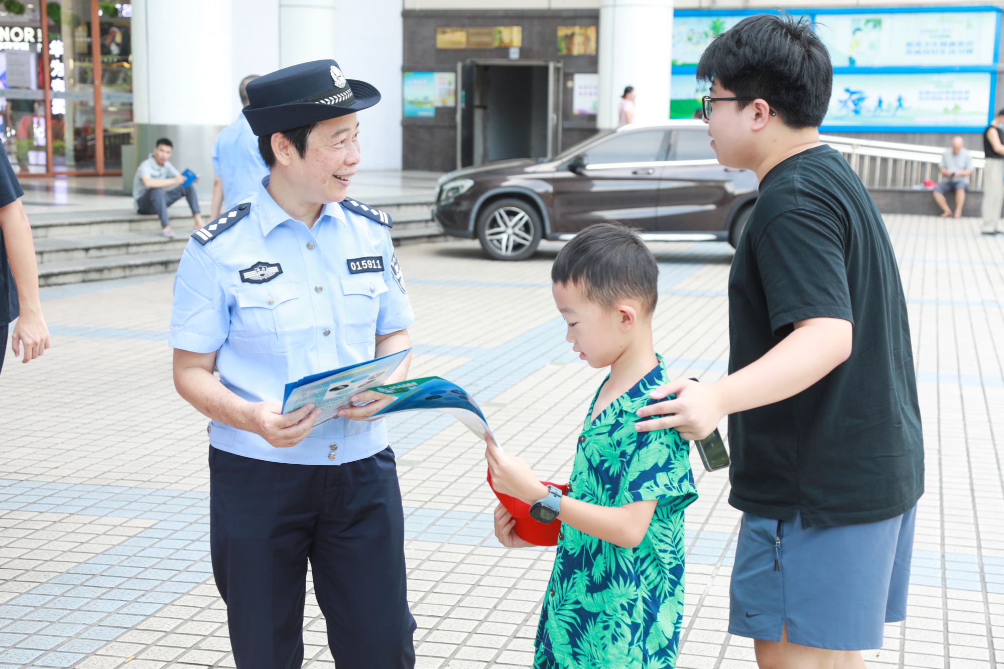 JN江南·体育下载海口警方组织开展全国生态日主题宣传活动(图2)