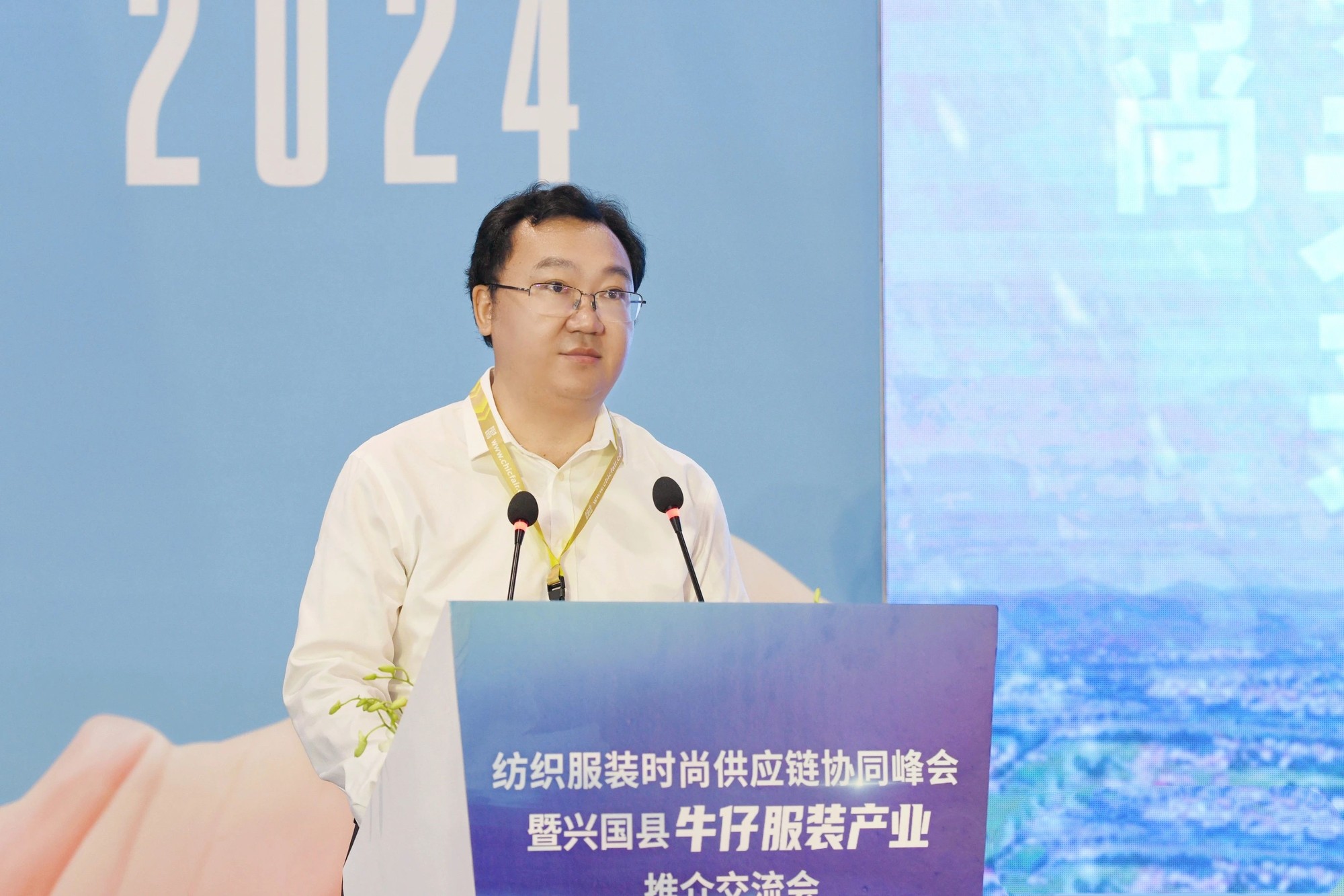 兴国县牛仔服装产业推介交流会在上海举行_央广网