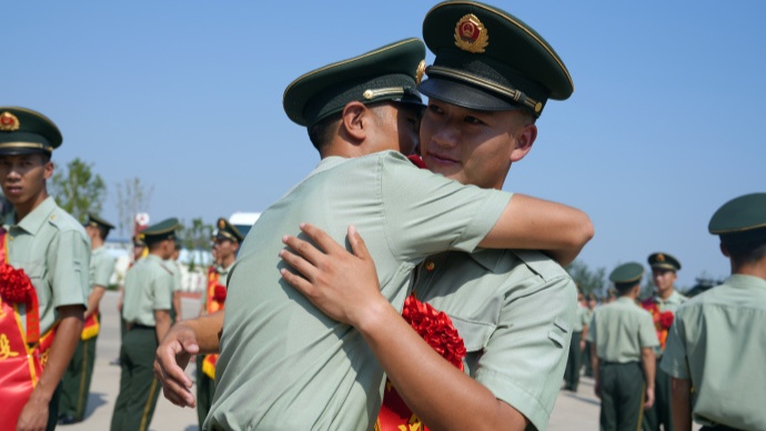 战友再见!用满满仪式感送别退伍老兵