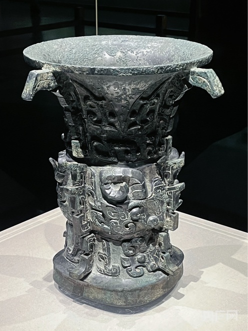 中国古董，青銅器尊，古銅製，時代物。 古代中国の青銅器がかわいい！泉屋博古館学芸員にインタビュー ｜ 和樂