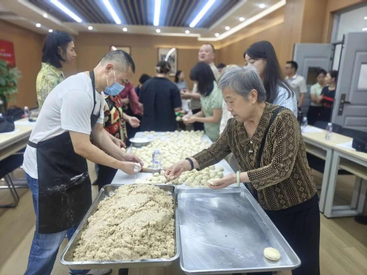 成都温江举办港澳台侨同胞中秋联谊活动