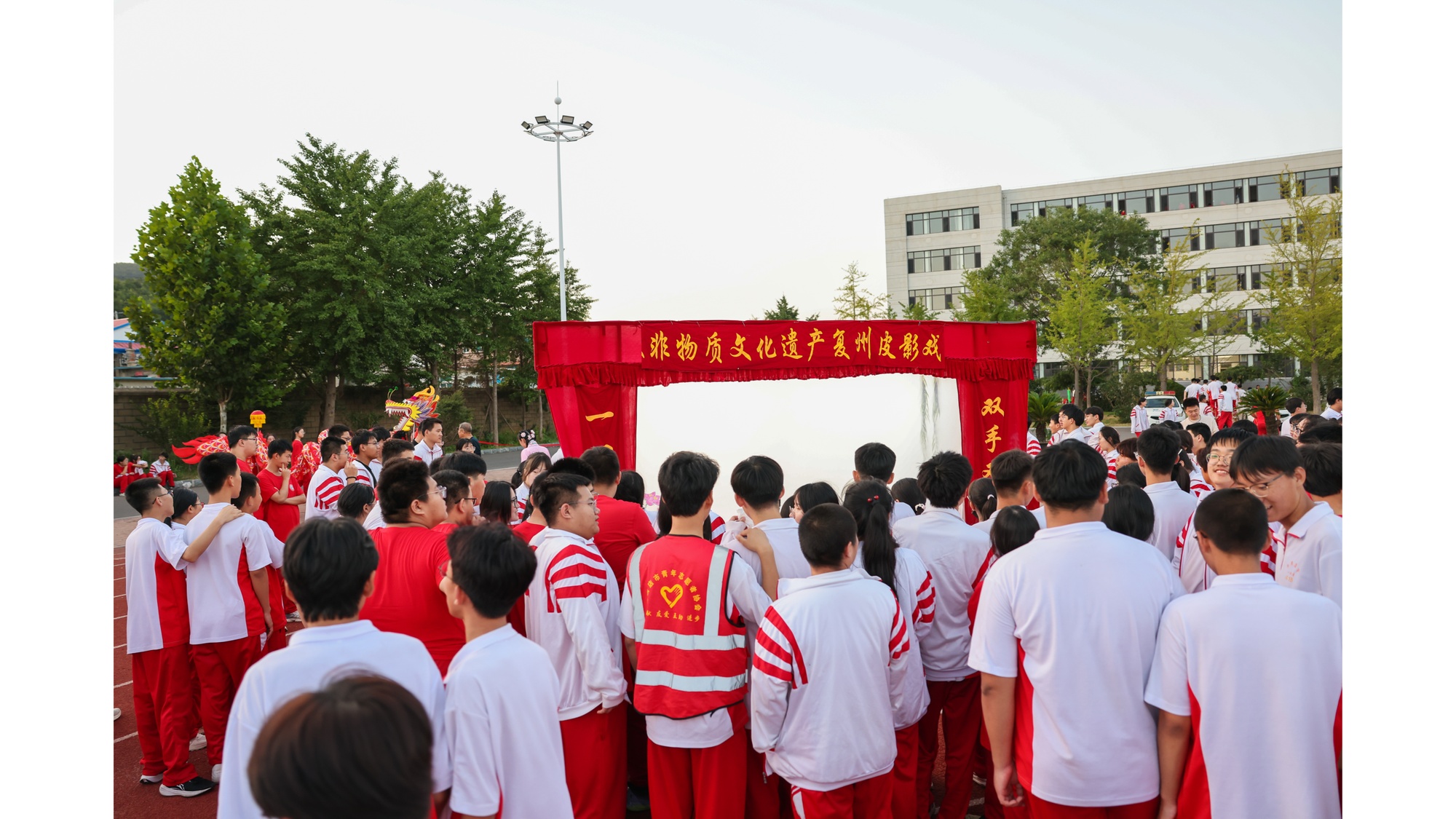 首届瓦房店市群众文化艺术节第三季启动仪式现场(瓦房店市委宣传部供