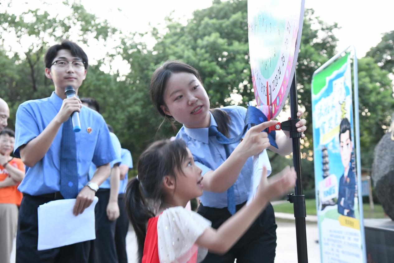 “萤火虫”法治理论宣讲队：以萤火之光照亮普法之路