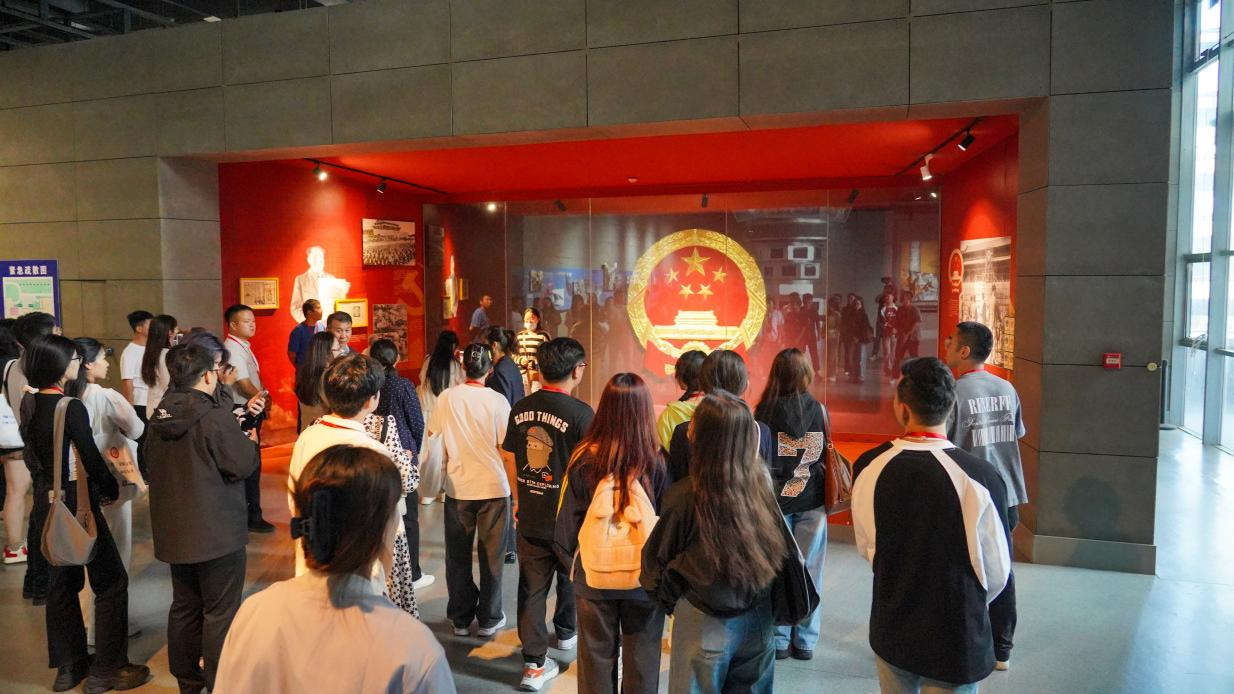 “民族团结手相牵_同心共筑中国梦”_各族青年科技实践营活动收官 图5