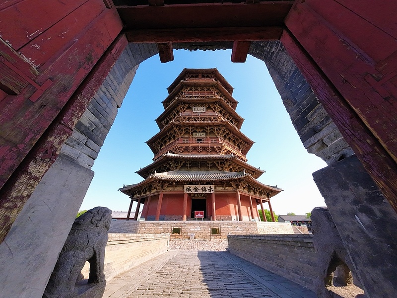 黄金周文旅新图景：传统文化游引领流行趋势  县域旅游成潮流