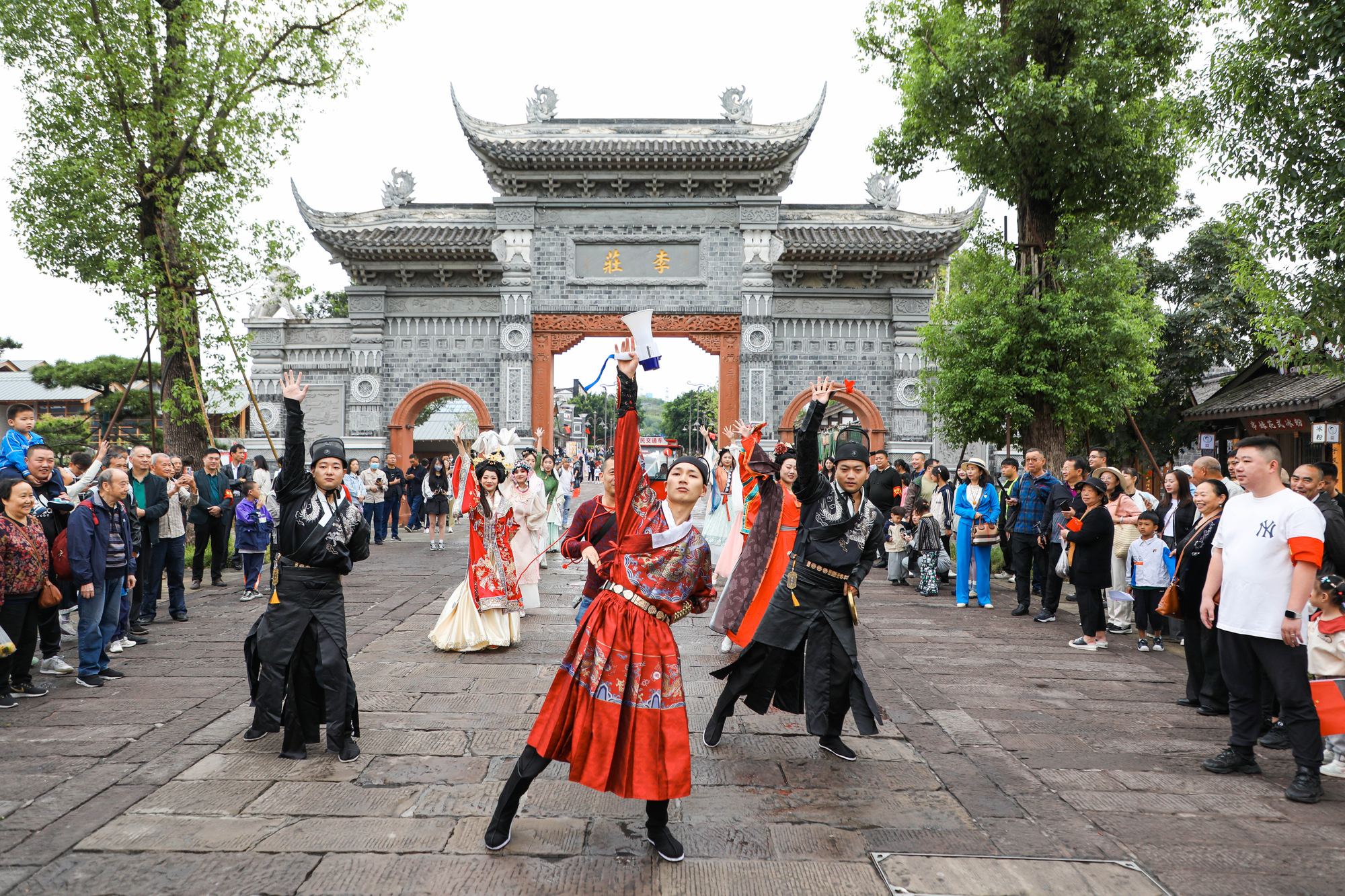 宜宾翠屏：国庆假期接待游客172万人次