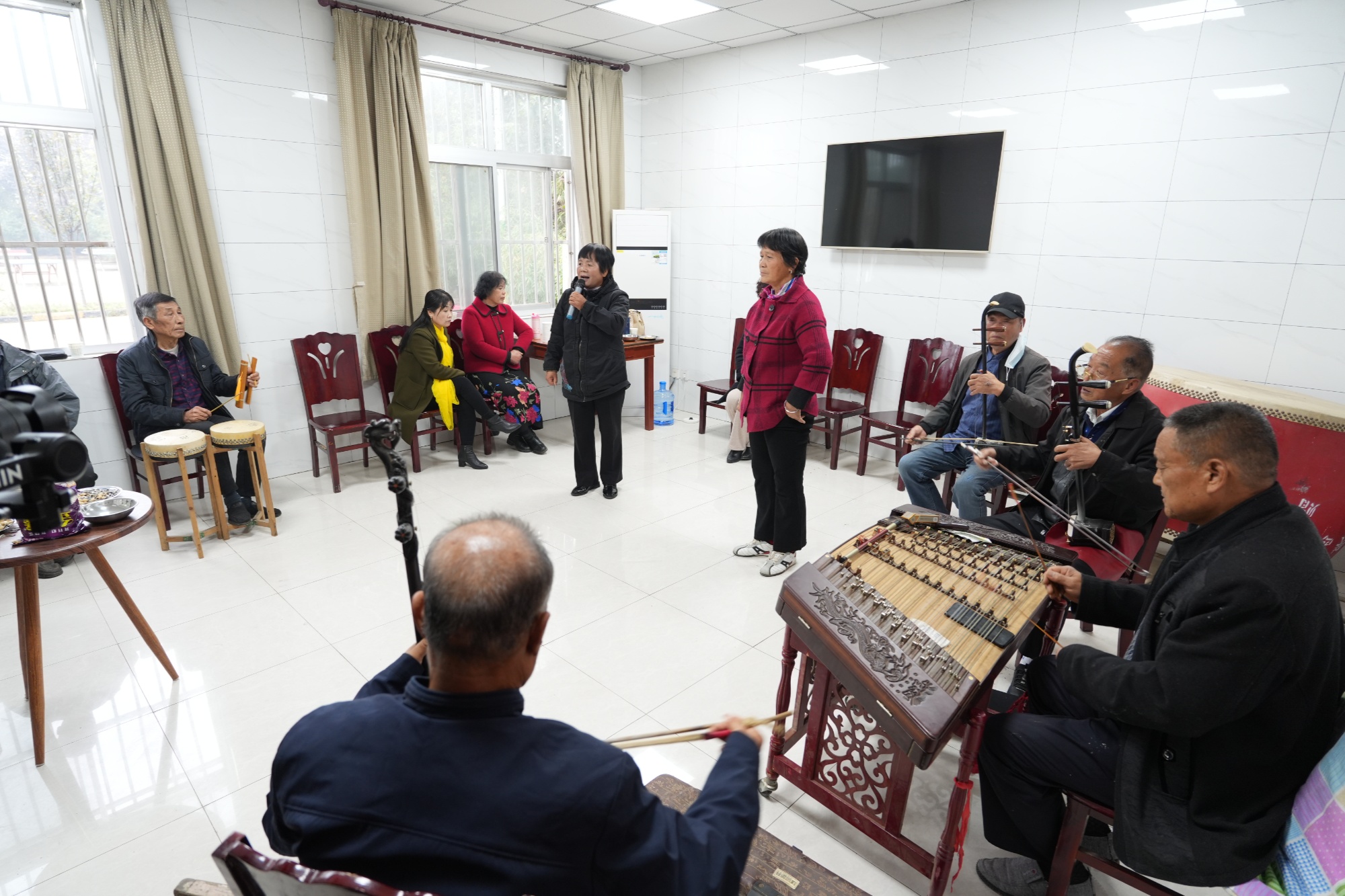 扎根一线  服务群众  展现人大代表风采