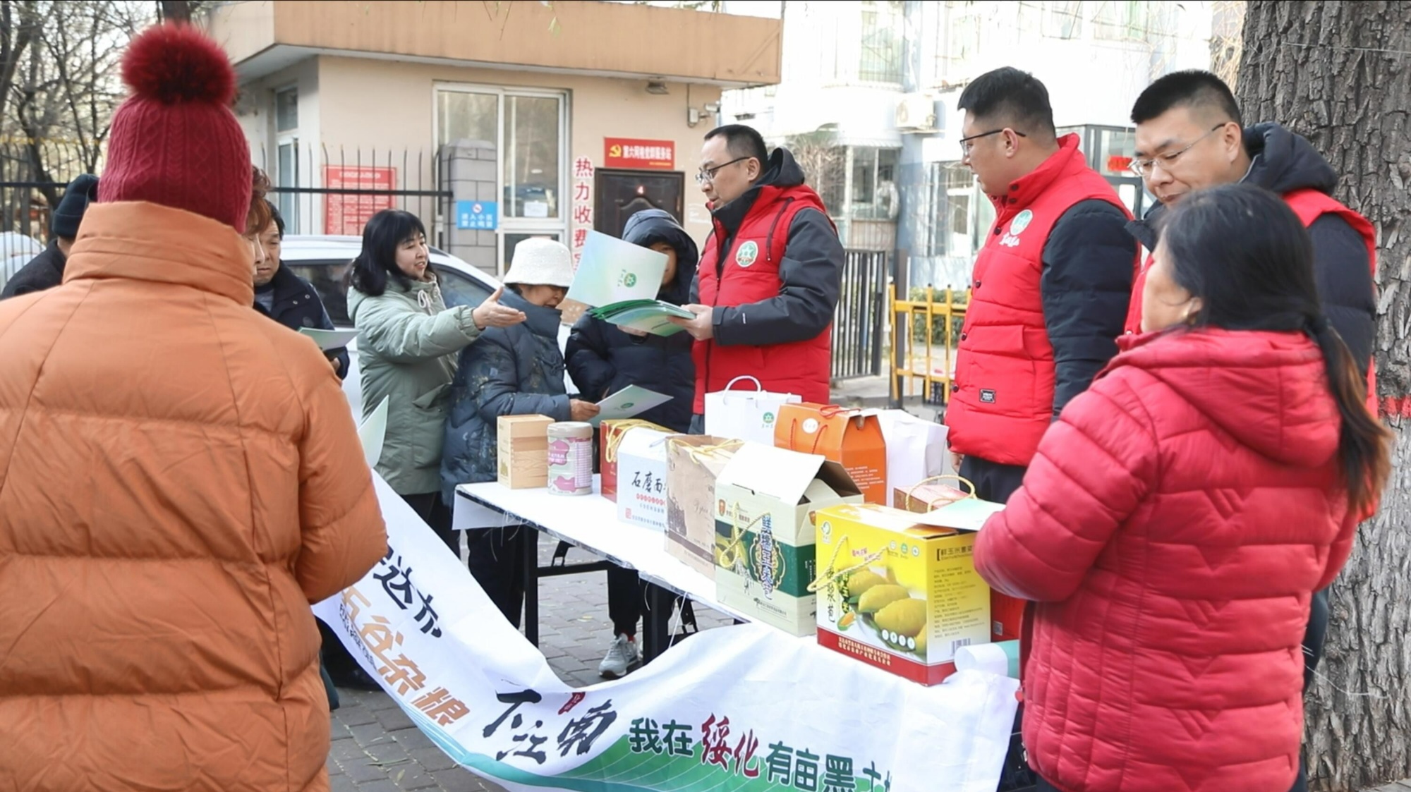 五谷杂粮下江南安达团队燃情入PG电子平台冀晋 黑土地馈赠受热捧(图5)