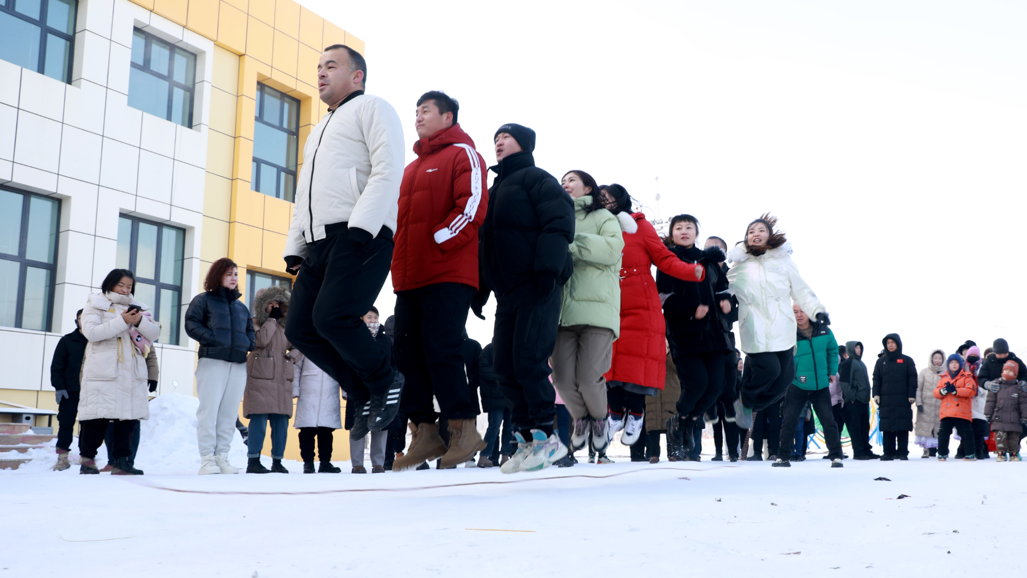 沙湾市第二届冰雪嘉年华活动拉开序幕