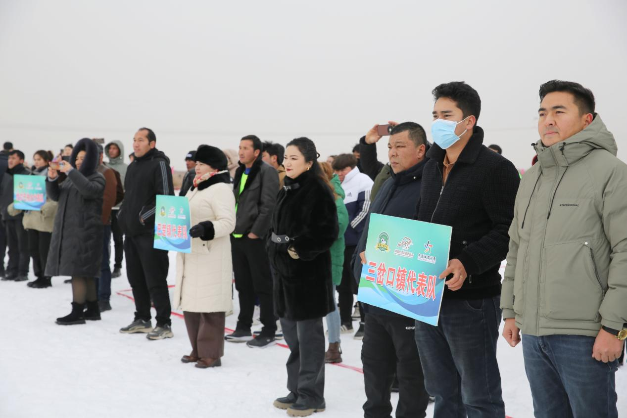 kk体育 下载 kk体育app巴楚县举行2024年“遇见·冬日巴楚”冰雪运动会暨冰雪文化旅游季启动仪式(图2)
