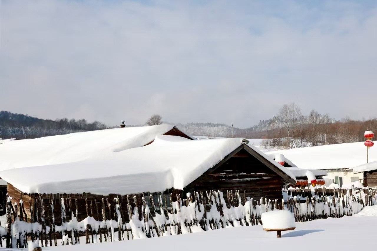 威虎山雪村开门迎客