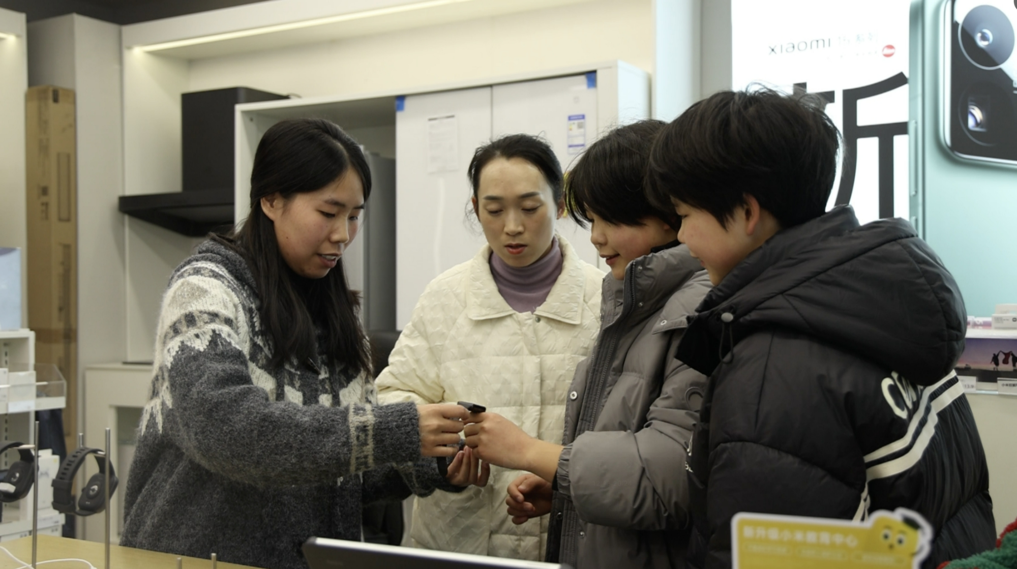 贵州麻江：春节盛景促消费 年货市集换新颜