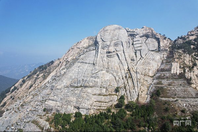 山东“哪吒式”宠粉：持电影票半价游山海