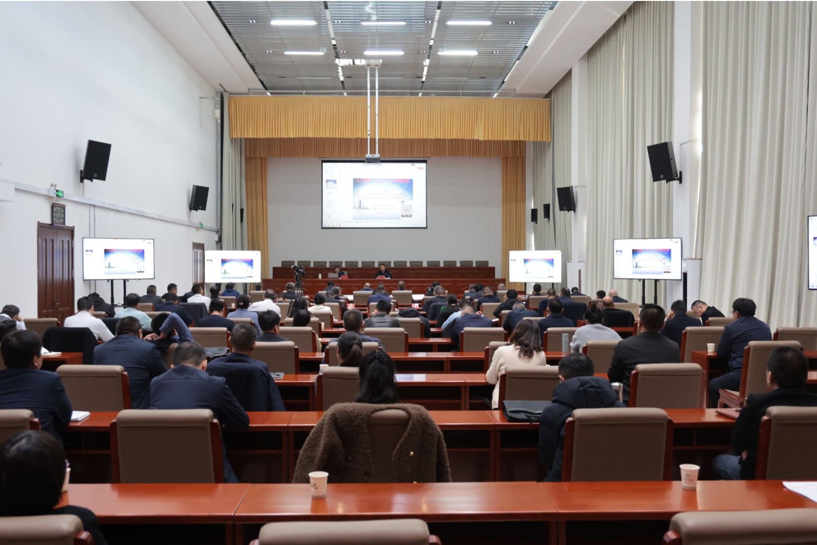 兵团第十三师新星市开展DeepSeek专题培训DpSk人工智能