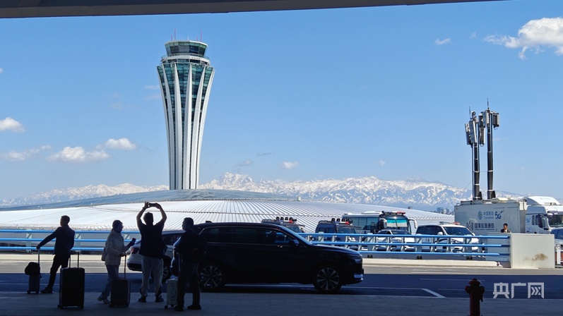 高质量发展“新”速度丨构建“空中丝绸之路”新支点多方助力乌鲁木齐国际航空