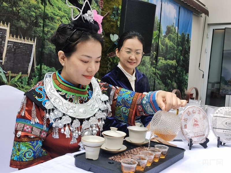 JN江南app第二十四届八大处中国园林茶文化节“五一”启幕(图2)