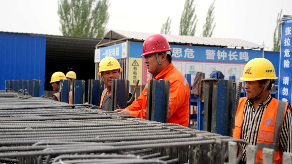凤凰联盟下载数智赋能阿阿高速建设跑出“智慧加速度”(图2)
