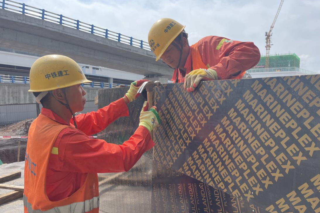 “五一”不停工渝昆高鐵江津北站項(xiàng)目建設(shè)有序推進(jìn)