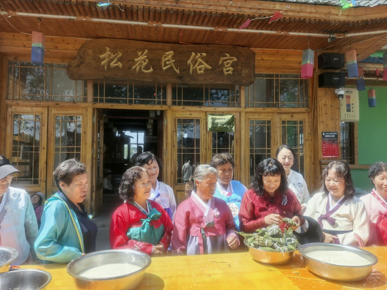 旅游网络端午遇六一安图旅游再出圈