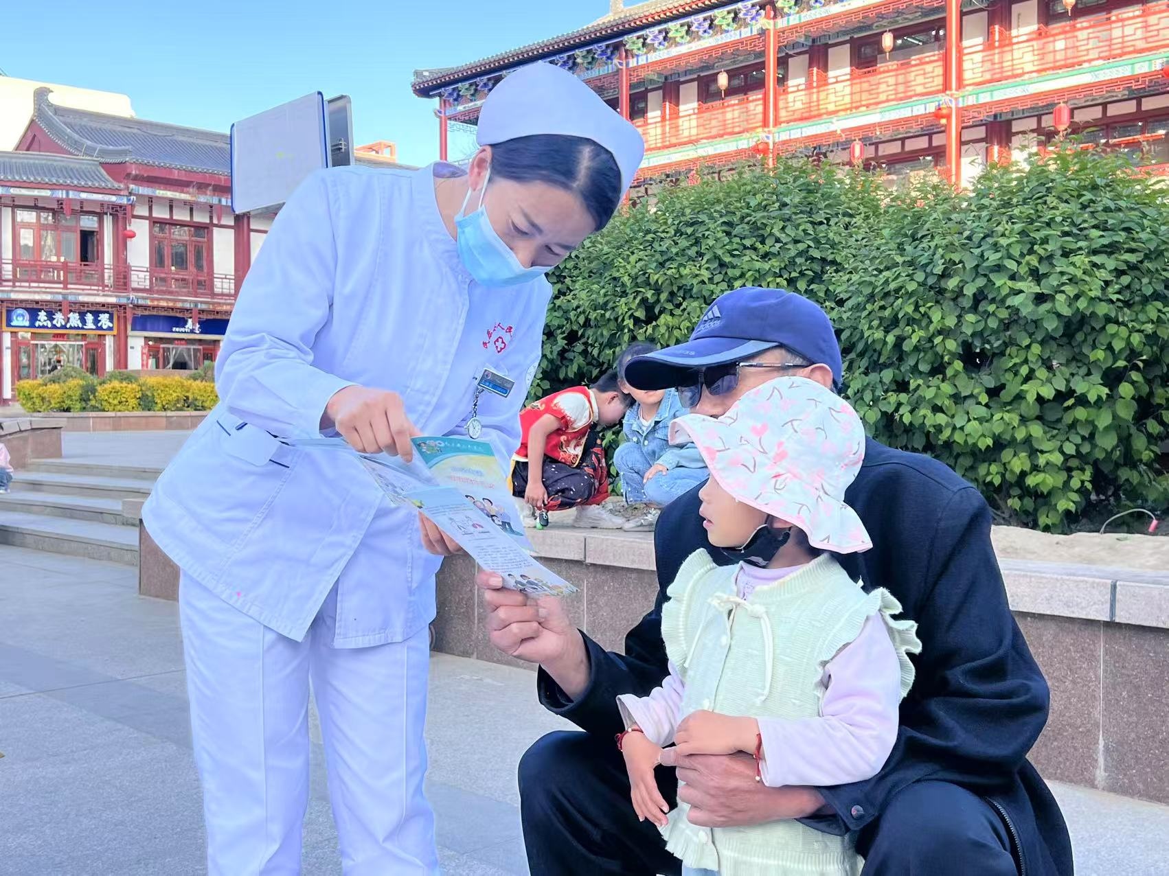 甘肃民乐：“健康夜市”解锁健康生活新风尚