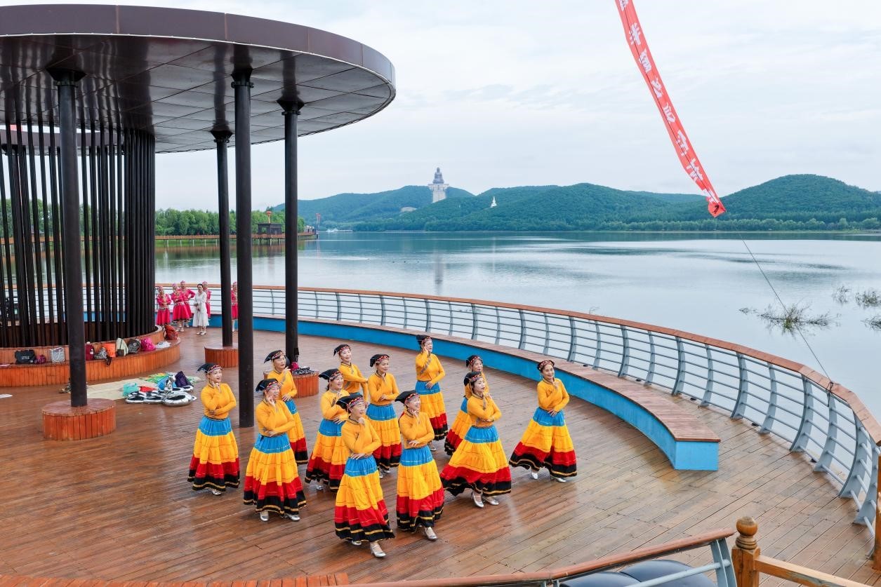 敦化六鼎山“九三”莲花游园月盛大开幕