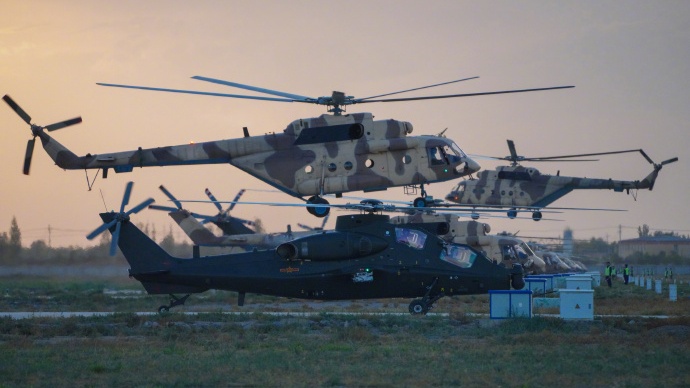 新疆军区某旅直升机特演实录