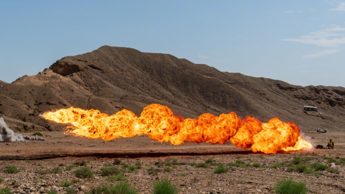 防化兵跨昼夜实喷训练震撼上演！