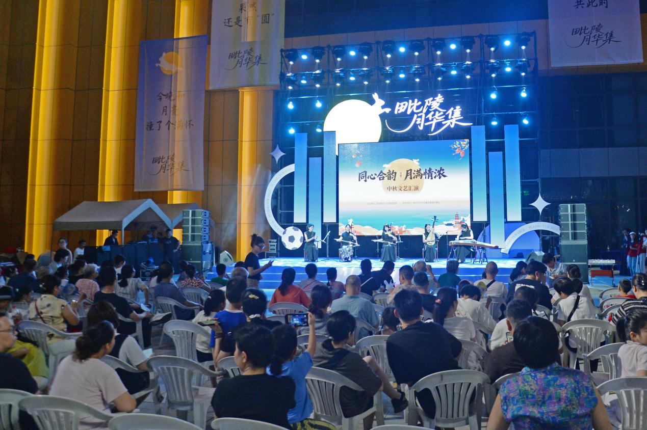 常州：中秋月下“警”色浓 “义”起点亮平安灯