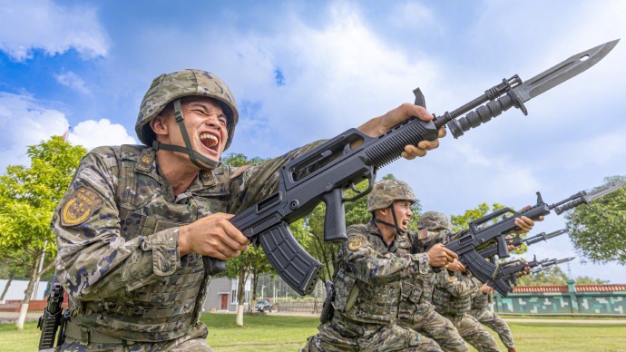 武警广西总队来宾支队训练现场直击