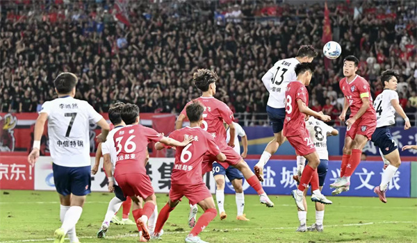 江苏城市足球联赛官网-最新赛程+积分榜-民间足球盛宴定格苏超：一座城的欢呼十三城的记忆