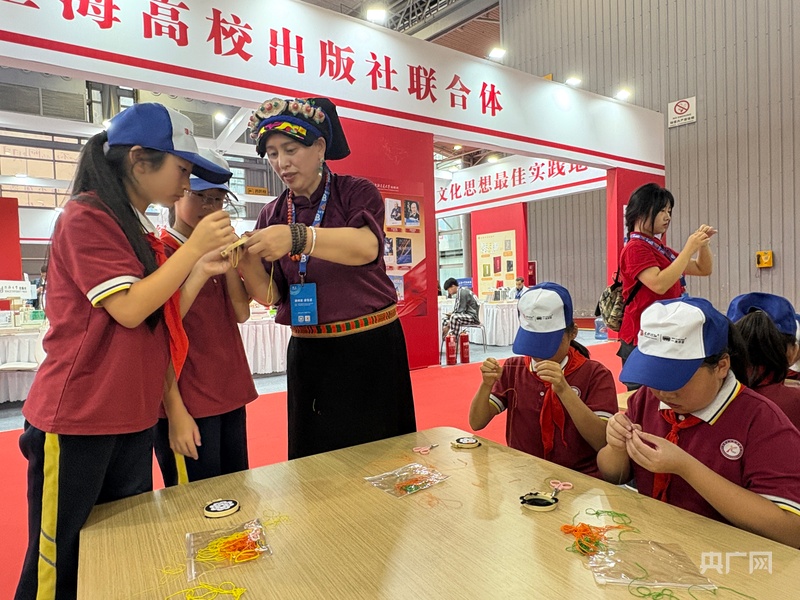 天府书展：阿坝打造“非遗+阅读+体验+消费”新场景(图3)
