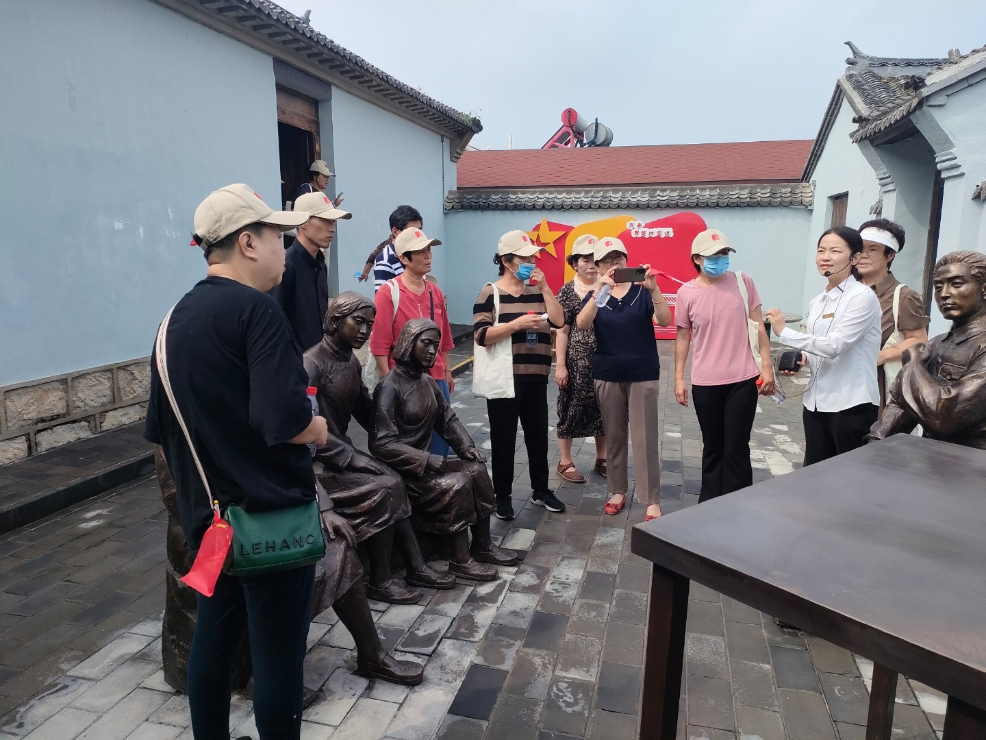 红星照耀中国丨方舟引路红韵兴村