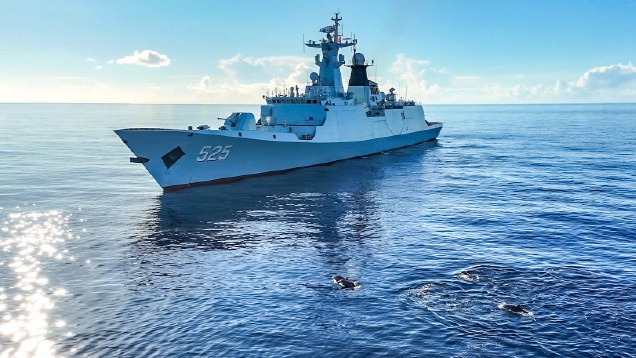 战舰与霞光共舞的硬核浪漫