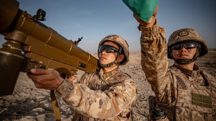 向战而行!直击落日余晖下的比武现场