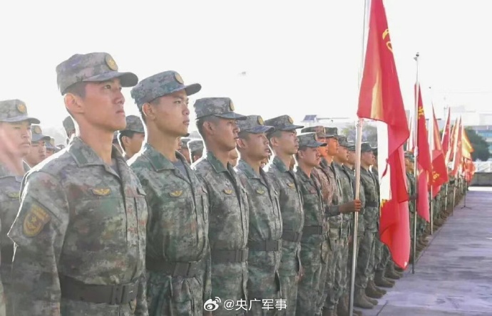 荣耀时刻！新战士光荣入伍