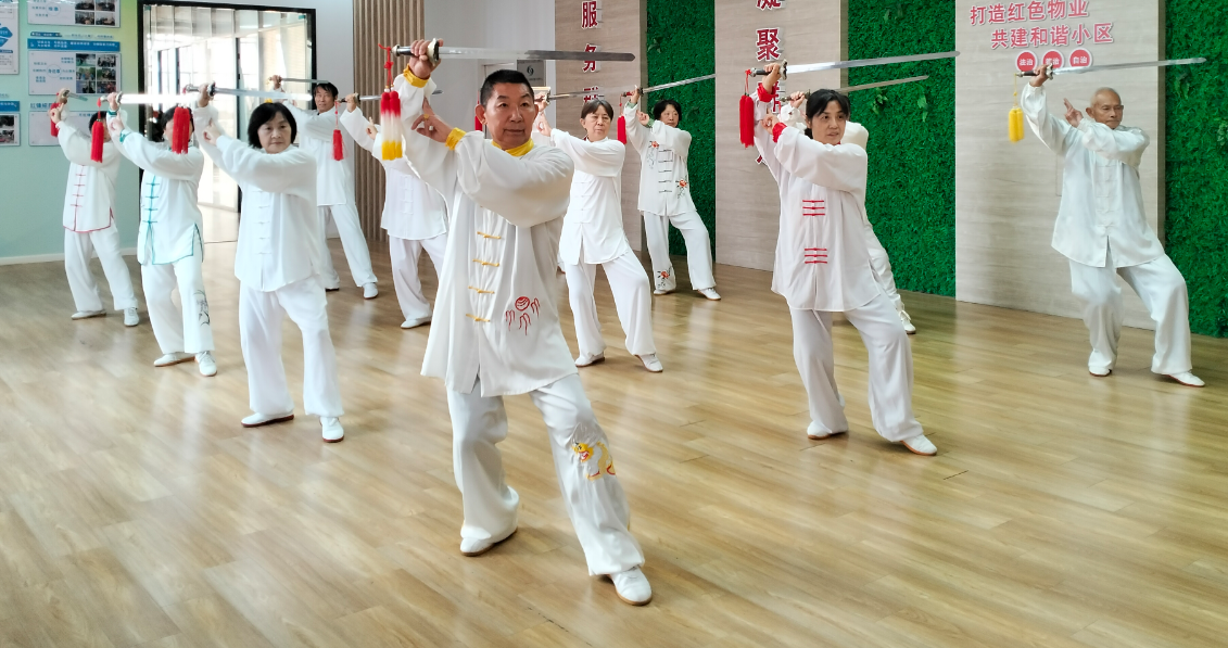 盐南高新区开办太极剑培训班