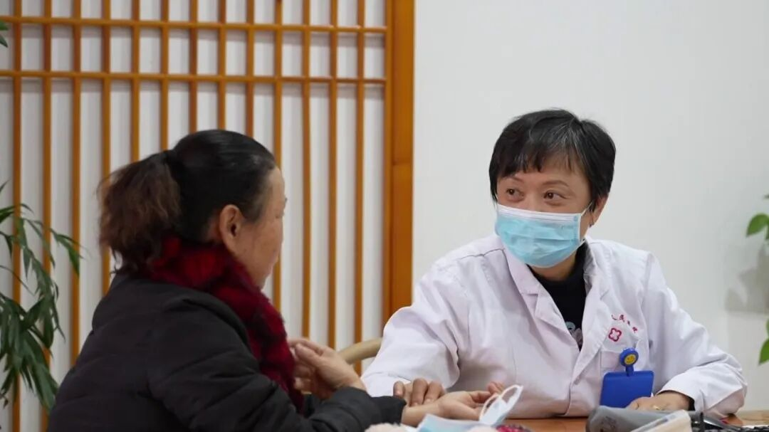 顺应时节“冬藏”养生 中医调理受市民青睐