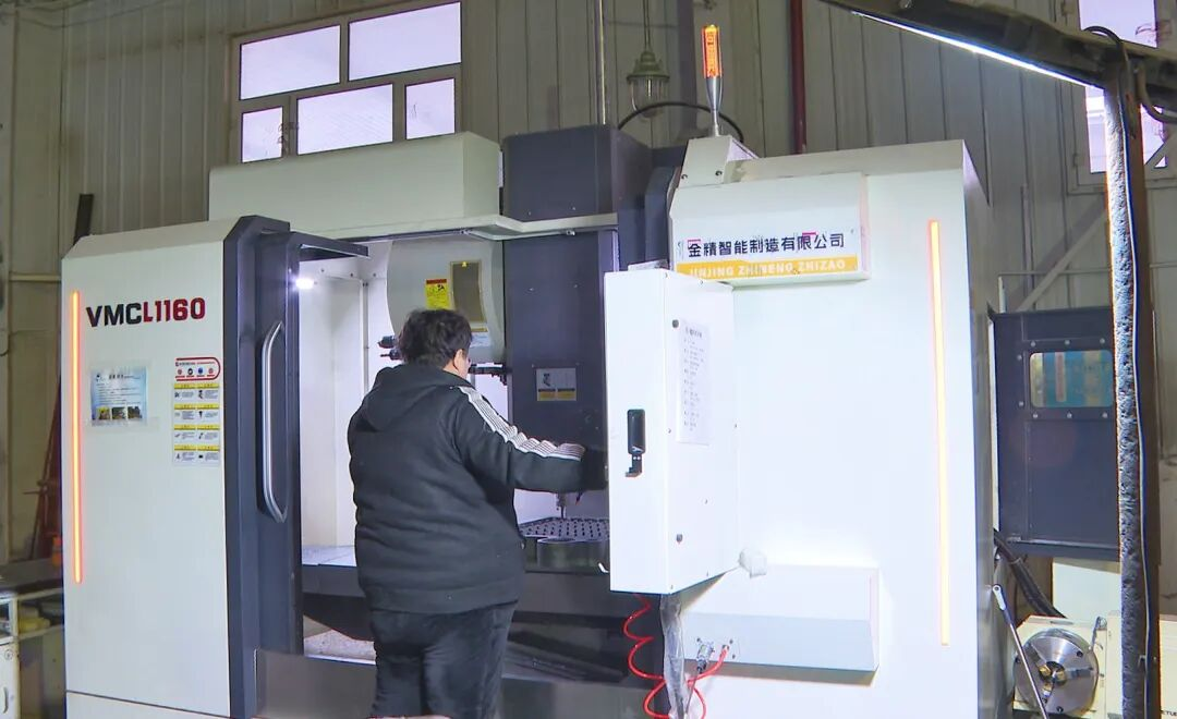 激光金属切割机、数控加工核心等自愿化筑立高速运转PA旗舰厅官网