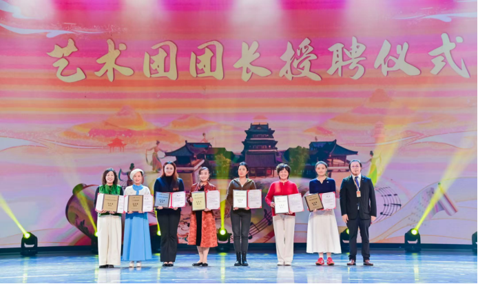 共建共治，雅生活业主艺术节点亮百万业主精神“第二家园”