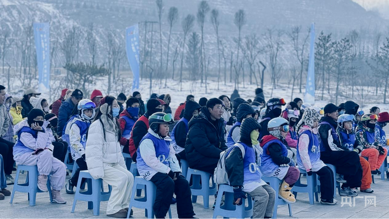 青海省第四届冰雪运动会滑雪赛激情绽放