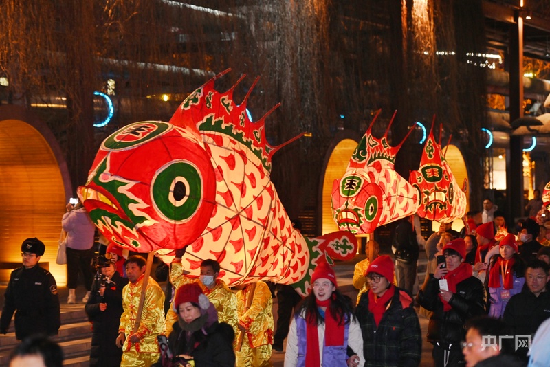 北京朝阳区多地标联动共启新年盛宴