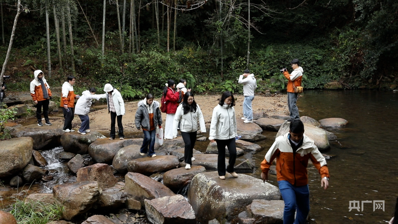 东江源60年青年护水行动收官