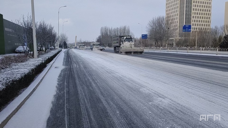 以雪为令守畅通同心除雪护民生(图2)