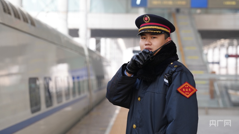 包银高铁再添16列“便民快车”